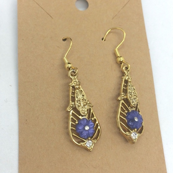 3/$30 VINTAGE EARRINGS PLASTIC DANGLE AB AURORA BOREALIS FLOWER GOLD TONE FAIRY - Picture 6 of 10